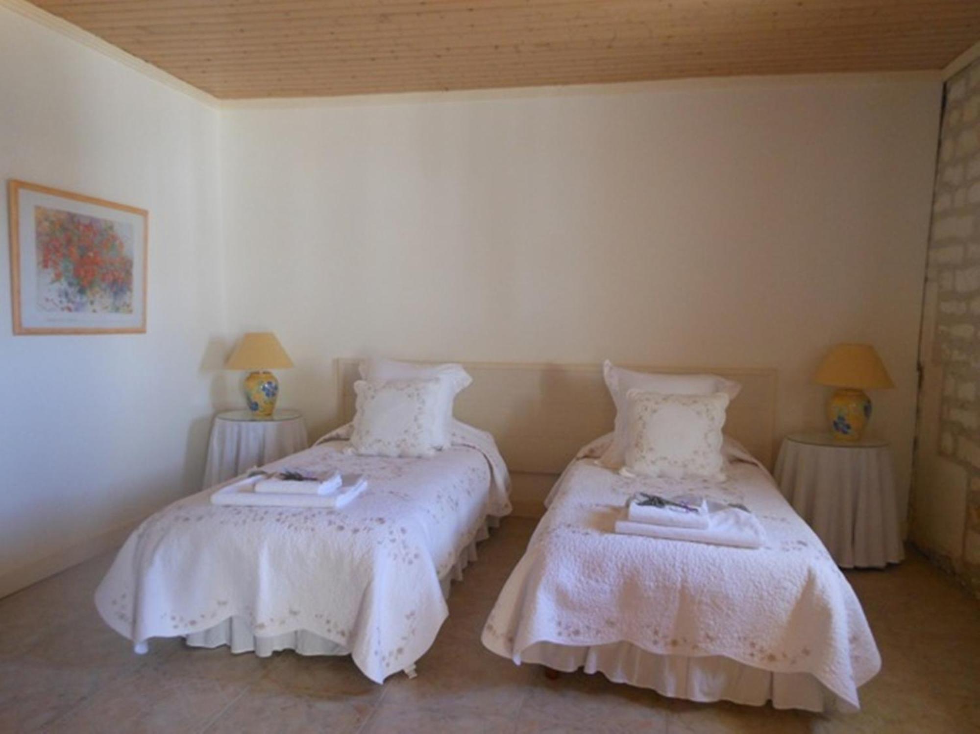 Bed and Breakfast La Cour Des Cloches Mainxe Экстерьер фото