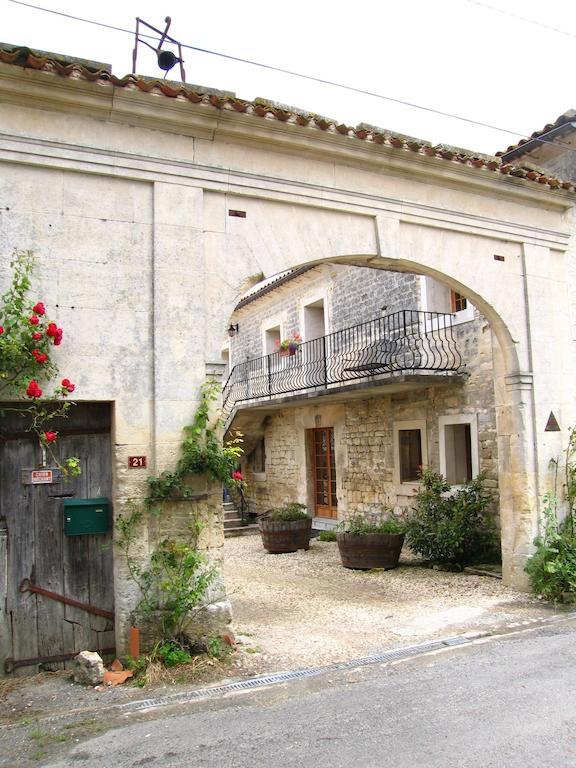 Bed and Breakfast La Cour Des Cloches Mainxe Номер фото