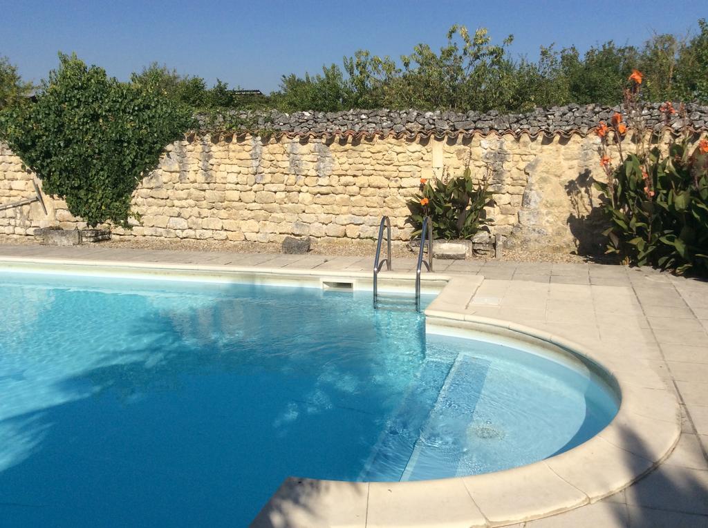 Bed and Breakfast La Cour Des Cloches Mainxe Экстерьер фото